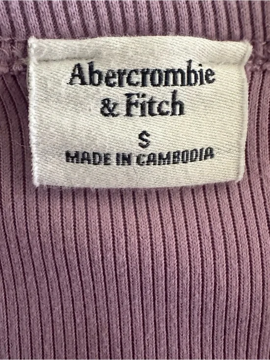 Abercrombie & Fitch Lilac Ribbed Button-Back Tank size Small - Picture 3 of 3
